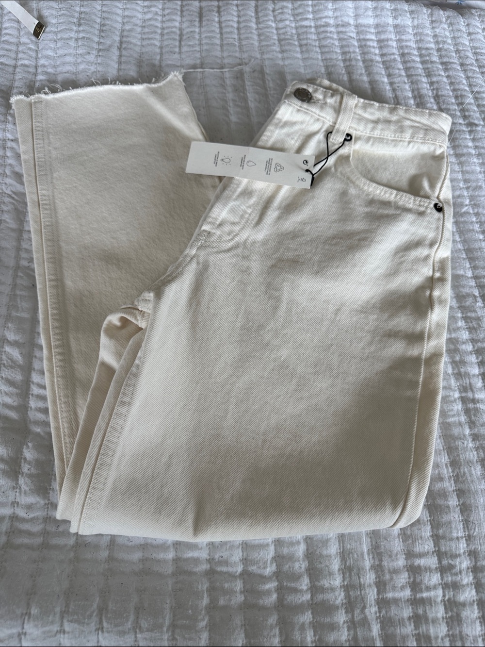 Zara High-Rise Straight-Leg Jeans in Cream